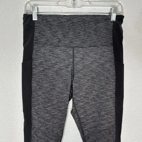Athleta Women's Gray Excursion Hybrid Leggings Size Medium - Picture 4 of 6
